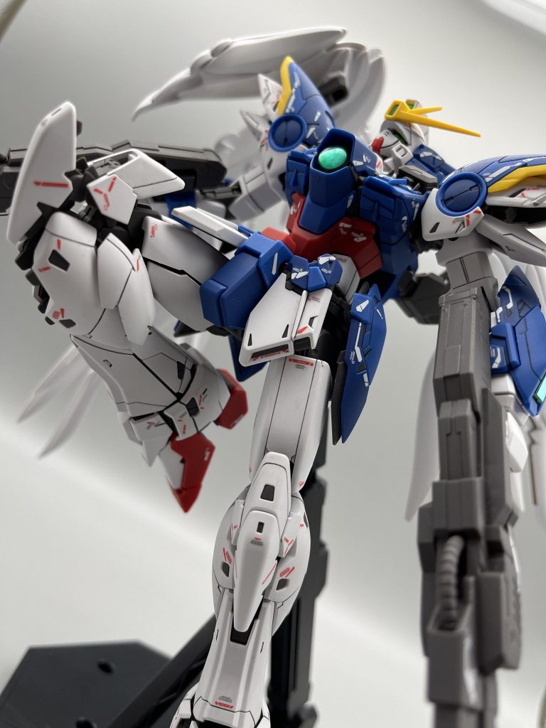 膝がしっかり曲がります!躍動感のあるポーズもバッチリです!