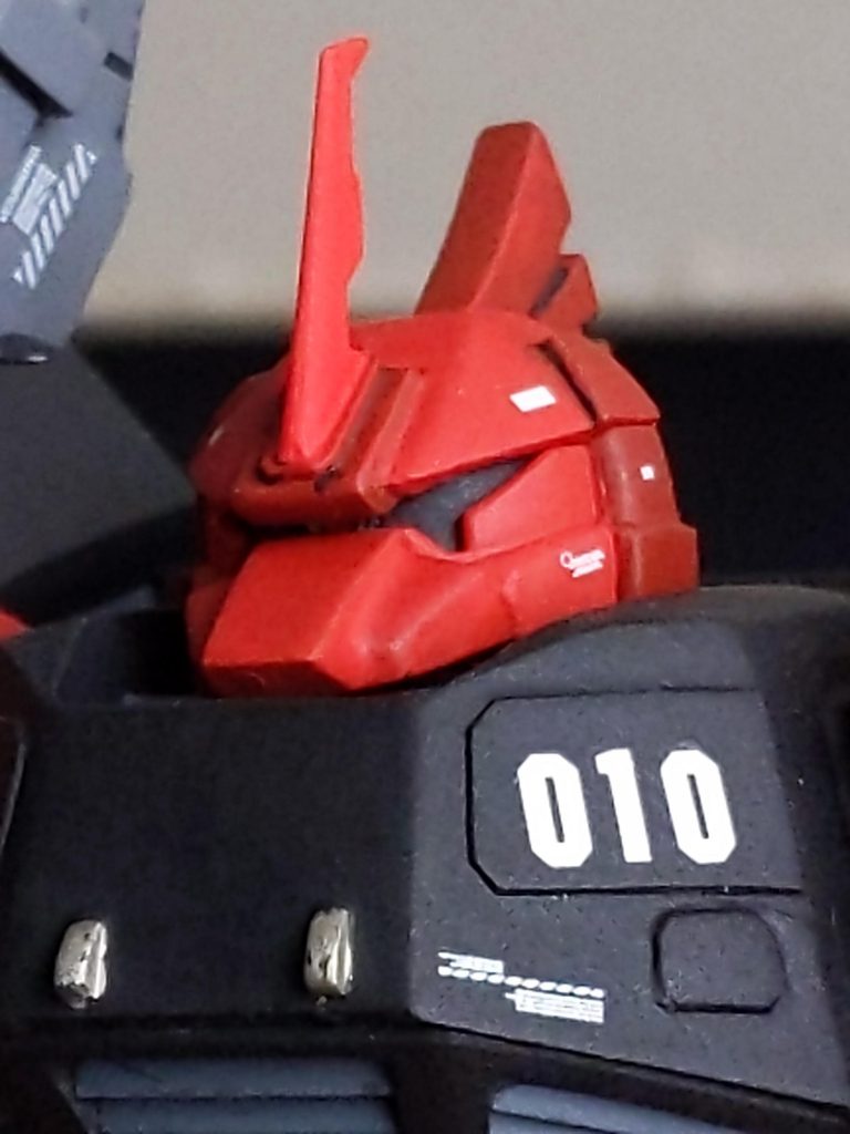 顔は、イカツクって思って作りました。胸部、前方、上方にプラバンで厚み増し