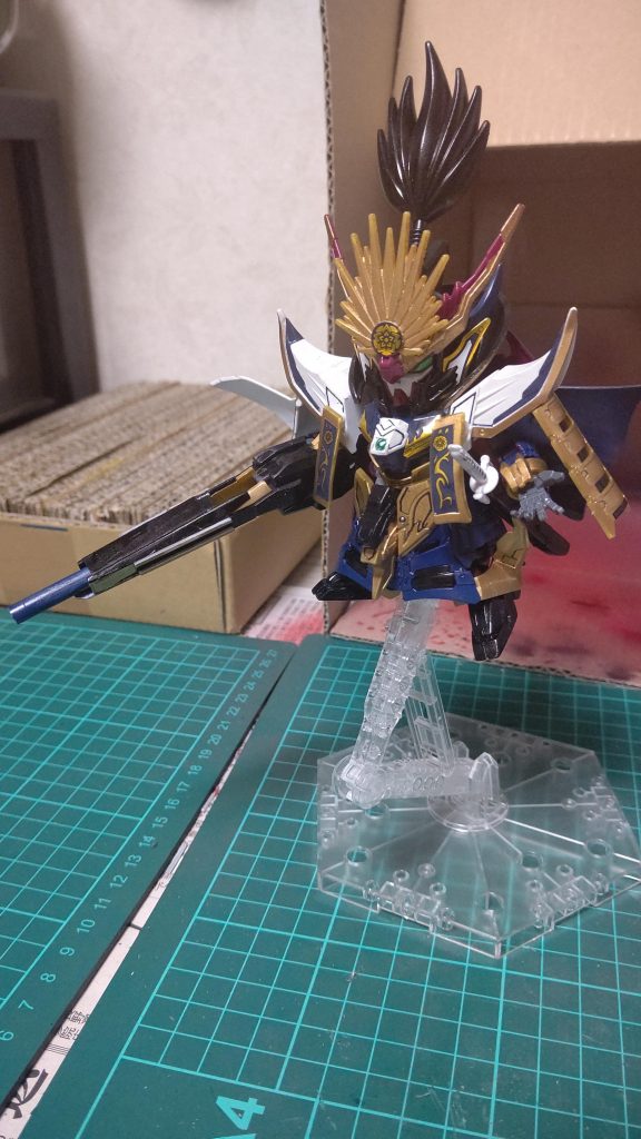 長男が造ったhgバンシーの武器パーツで刀だけでは寂しく感じたので別の武器を造ってみました。