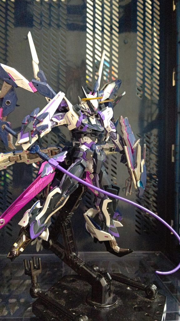 鞭のようなウィップタイプです。