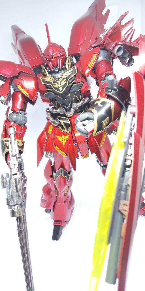 正面目玉はHアイズをはめ込みました。