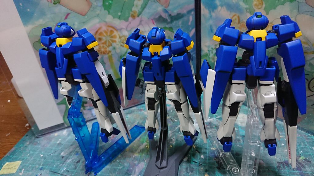 腕のスラスター？はかなり削り込みました