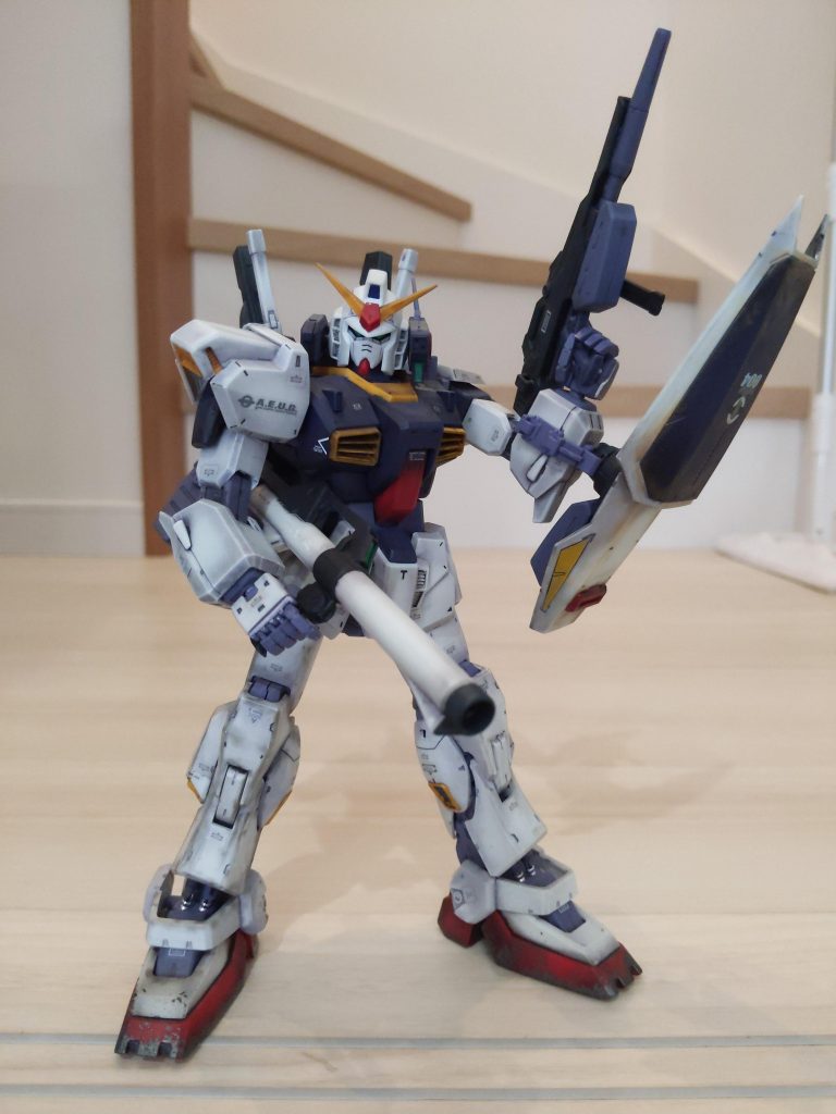 息子が飾ってた時のポージング分からなくなってピンチ!