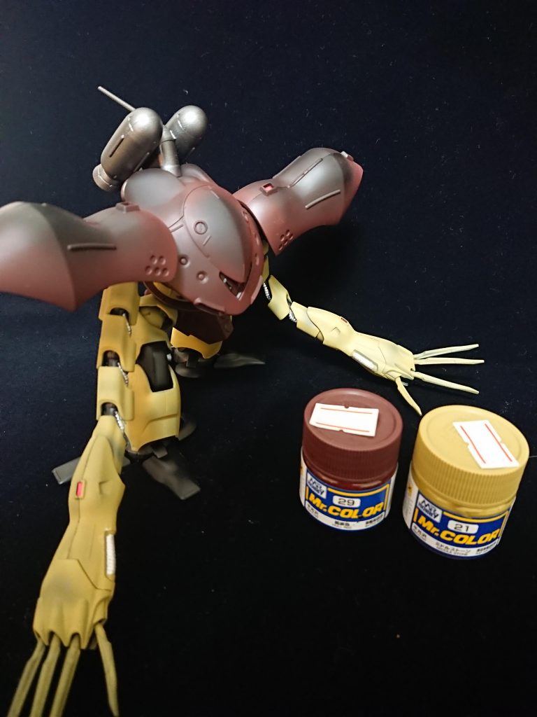 ミスターカラーの29艦底色、21ミドルストーンを使用しました。ゴッグの色にあっているかな？