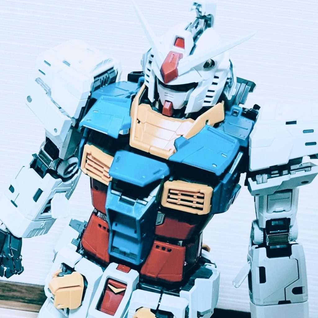 装甲、ハッチが沢山開く、所謂オールハッチオープンという機構。