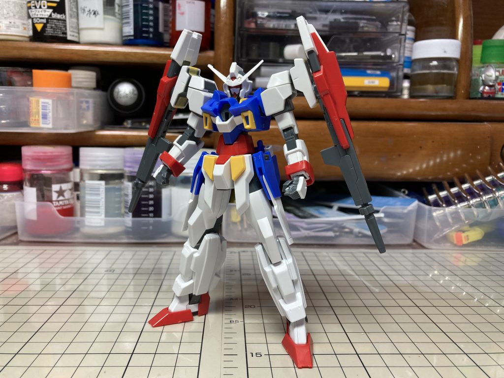 素組み組みやすく、分解もしやすい肩のドッズキャノンの接続基部だけは分解しやすいように加工しといた方がいいかも