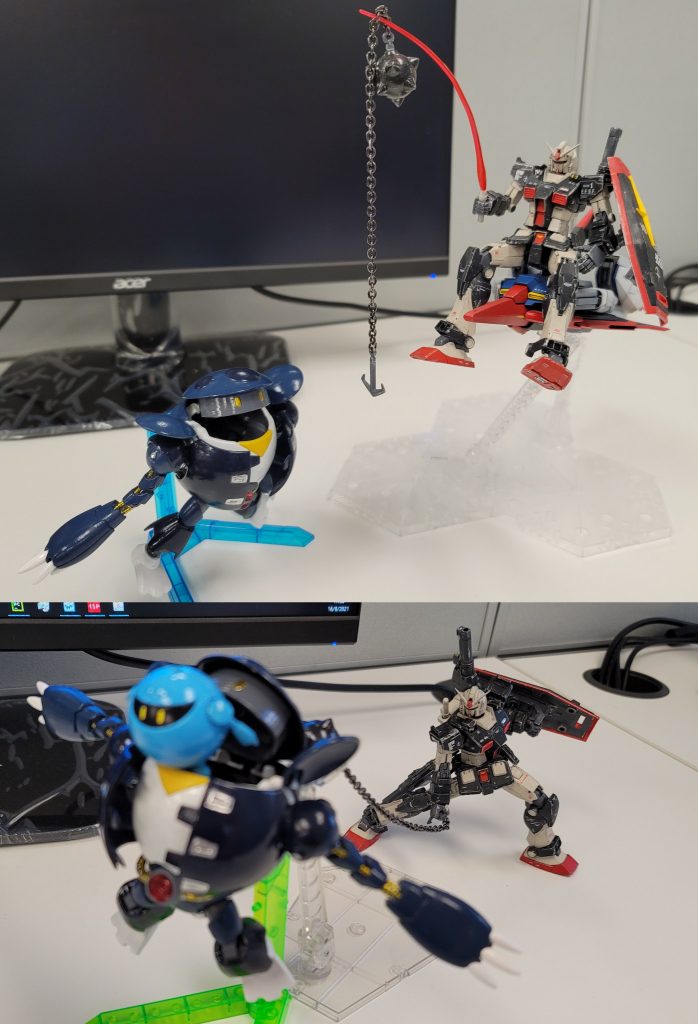 ハンマーは攻撃ポーズで飾るのにスタンド必須だけどなかなかカッコいいちなみにハンマーを取られらG30はキャスバル専用に改造予定で、ビームバズーカを持たせるつもりです