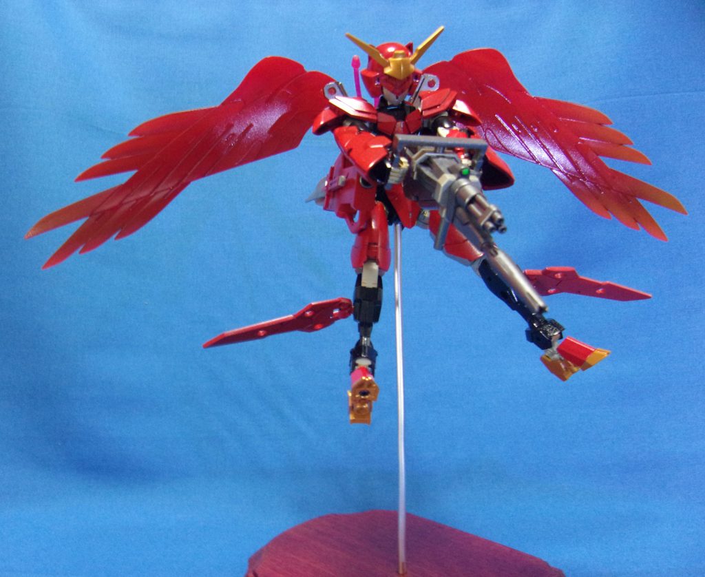 腰のバインダーとチェンジリングライフルはHGBDのジムⅢビームマスターから。銃身はユニコーンガンダムのビームマグナムのものに換えています。