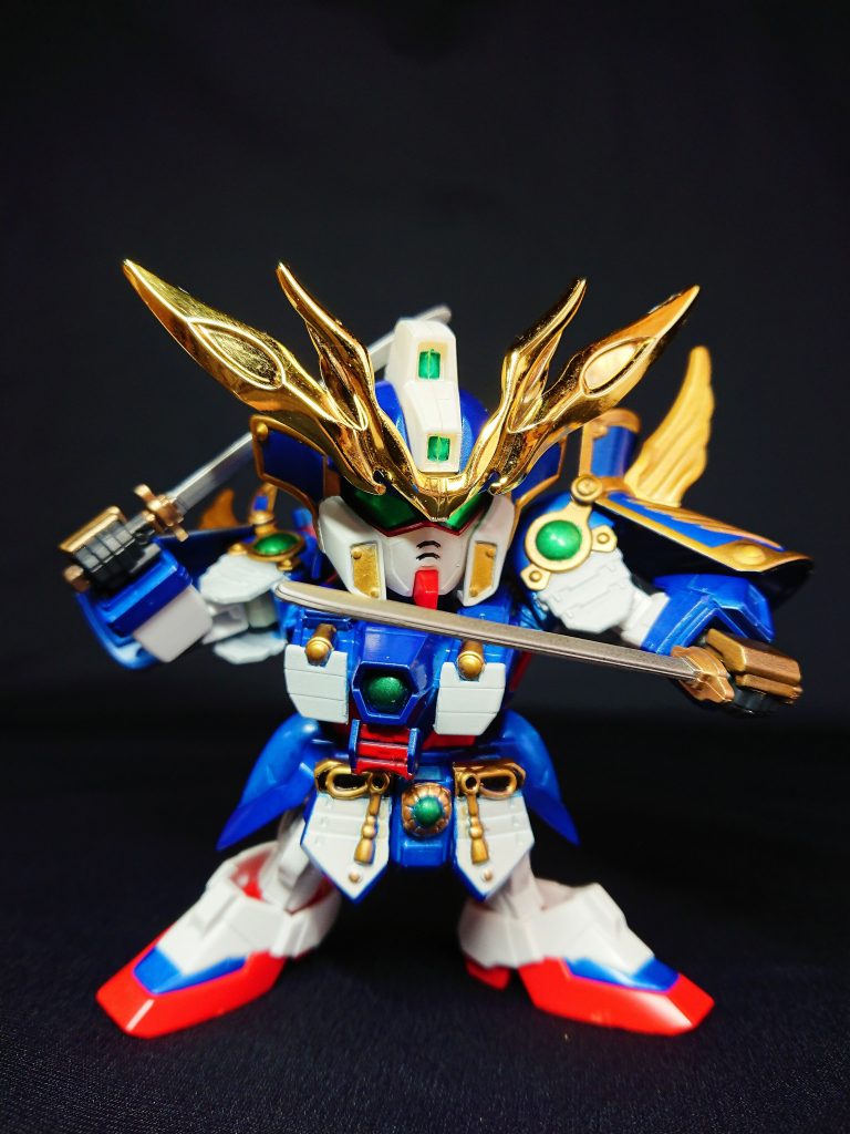 騎士ガンダムシリーズの1つのSDガンダム英雄伝は、天宮からも武者が登場します。そのうちの1体、くノ一の紫苑華月が乗る機兵の翔神武者ウイングガンダムゼロを、現在のSDスタイルにアレンジしました。なお、キットでは 機兵伝説 武者ウイングガンダムゼロ の名前となっていますが、漫画の正式名準拠の翔神武者としています。