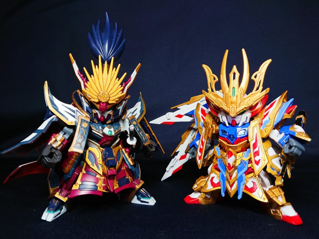 塗装が必要な箇所は信長エピオンと比較すると、信長のほうが曲線が多く、曹操はカクカクした箇所が多く見られます。明暗なところなど、対になってるのがよくわかるかと。