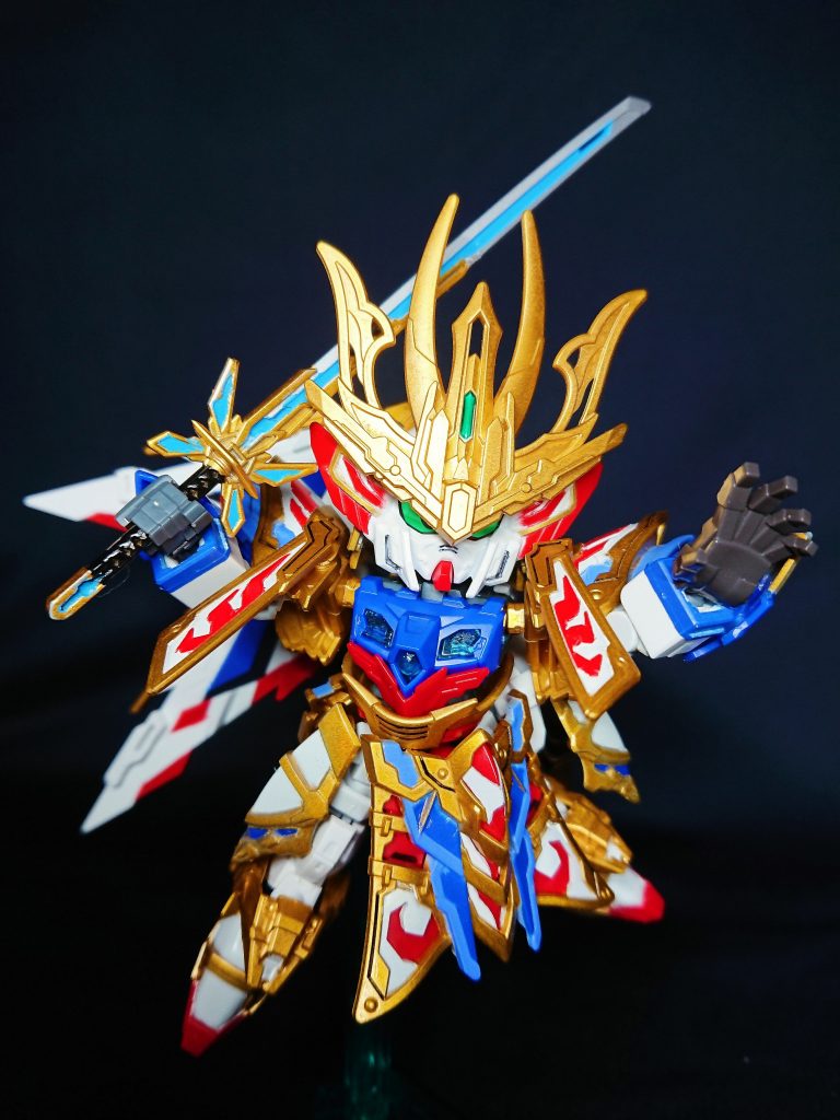 倚聖剣を手にしてムシャワールドの伝統の装いへと変化した曹操。刀の影響で、この姿での戦闘時にはマスクが出現するようになった。過去の自分と重なる信長の暴挙を止めるため、曹操は新たなる力を手にして立ち向かうのであった。