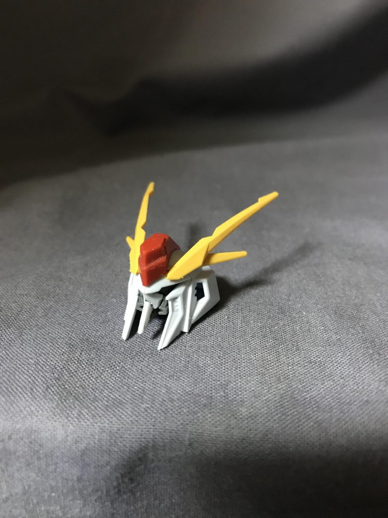 好みでＺフェイス風にしてみました。あと、トサカの段落ちにして赤部分を少なくしてます。