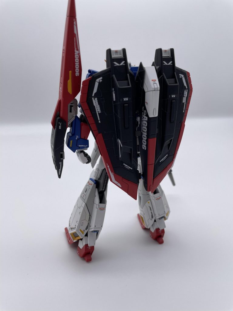 初めて黒い部品にグレーで墨入れしてみたのですが、あまり目立ちませんね💦