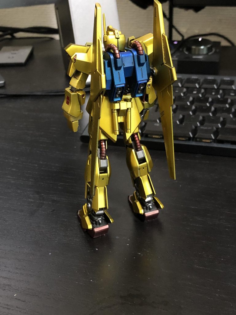 バインダー後ハメ加工後、プランぷらんになってしまったのでマスキングテープで接続部に厚みを持たせてます😅こんなモデラーですが今後とも宜しくお願いします😊