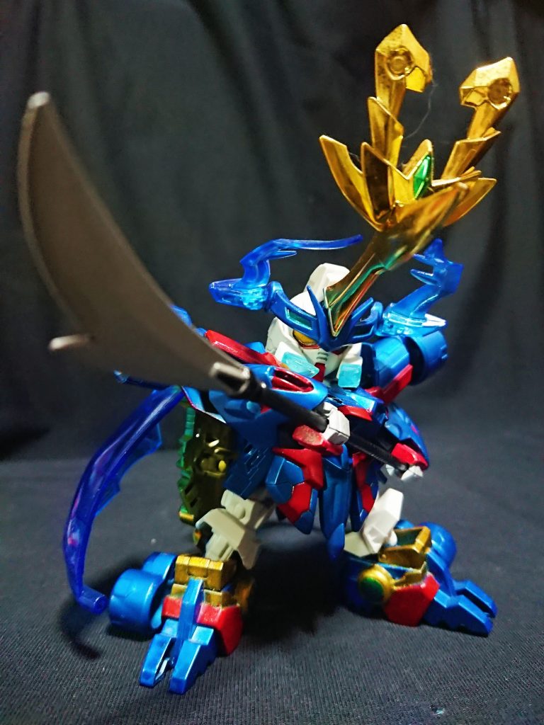 カラーリング、モチーフ、まさに男のロマンを詰め込んだSDガンダムだと思います。一番好きなSDガンダムなので、次はさらなる改修を重ね超王神武兜へとアップデートしたいです。