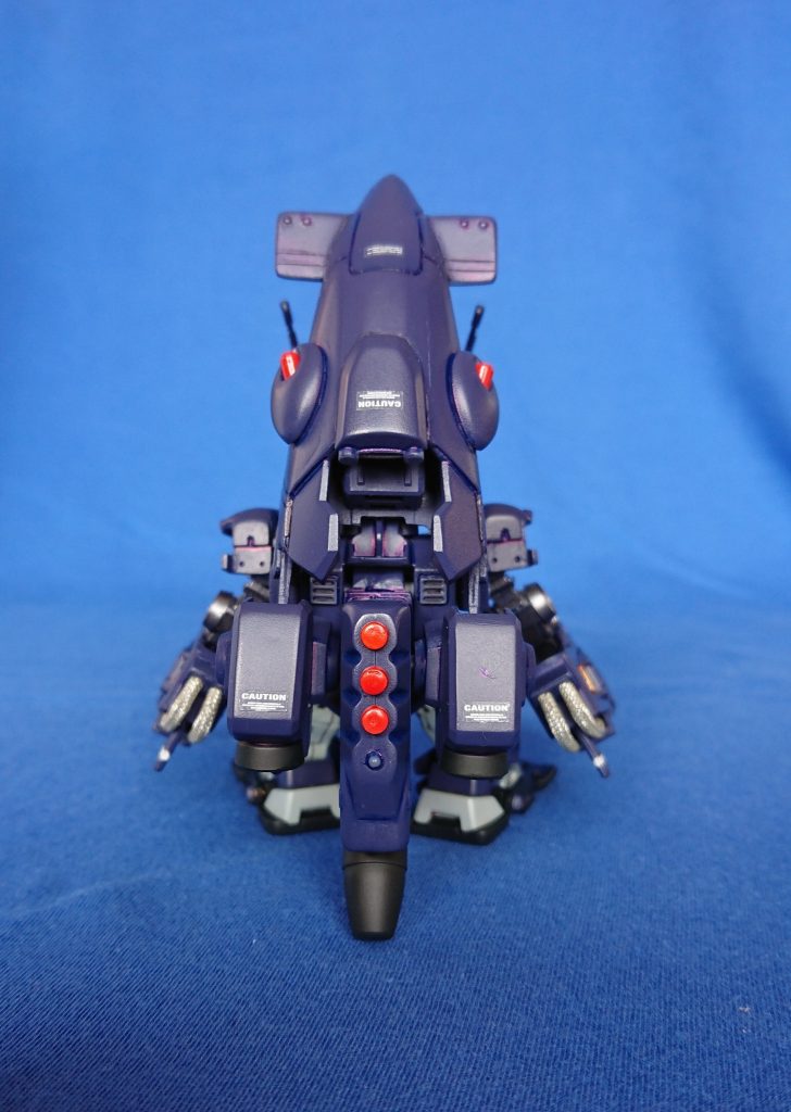 とある軍事国家が開発した、最新鋭の水中ステルス軍用機。水平魚雷やハープンミサイル、水中機雷などを機体各所に装備。