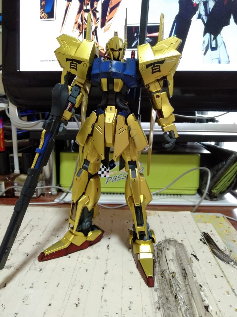 どうしても、イマイチ”HM”感が出ないんで腹部にメッシュホースを付けましたッ‼(笑)