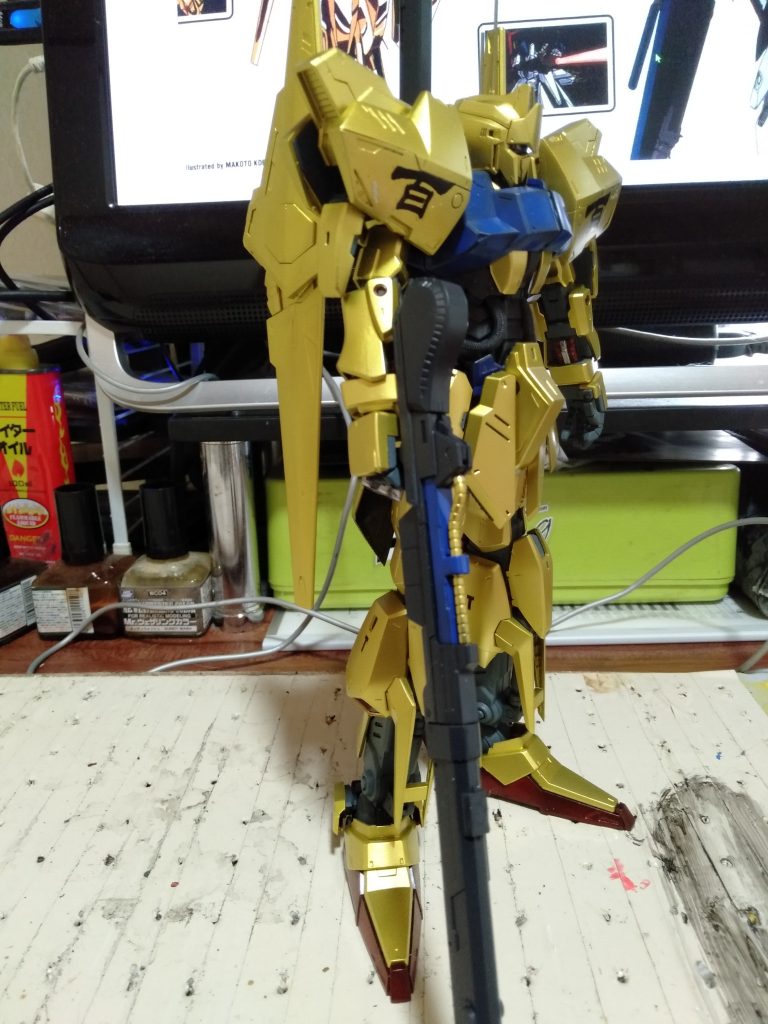 専用ビームライフルは、狙撃仕様と考えましたッ‼