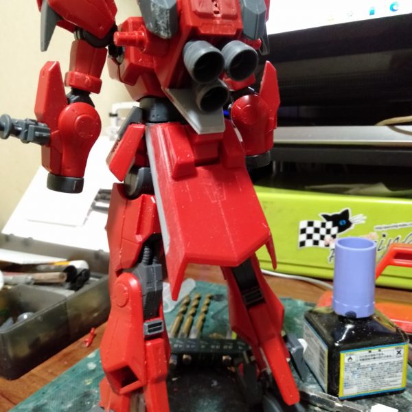 RE/100ガンダムMK-Ⅲ８号機　・・・う～ん本日中に完成は無理っぽいね（笑）矢立文庫の資料片手に細かな相違点を小改造してたら・・・あ～もぉ疲れるわッ‼「おのれ、ディケイドめ‼、アレンジしやがって」ってバンダイかｗｗｗ。まぁ相違箇所というか改造個所は御手元のRE/100ガンダムMK-Ⅲを見ていただき、「しょうもない箇所改造してやんの（笑）」って観ていただければと。ではまた（3枚目）