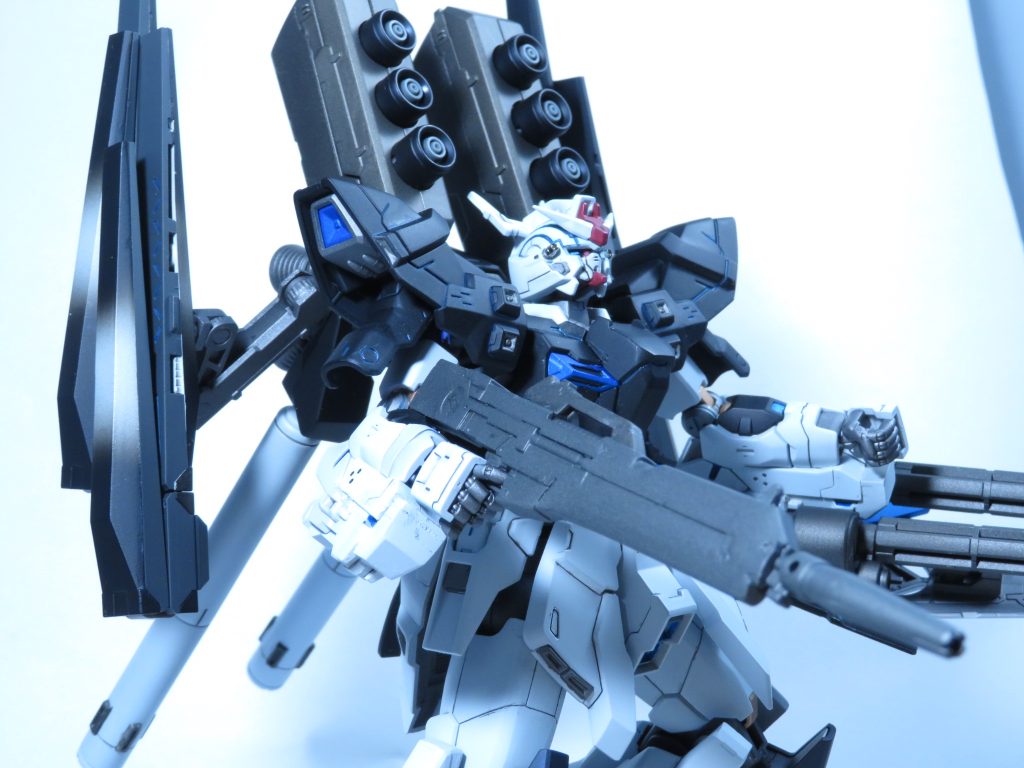 最後に。今回使用したカラー『プリズムブルーブラック』、上手く色合いが出なくて、黒になってしまったのが残念。次使う時は、もう少し色合いが出るように努力します。