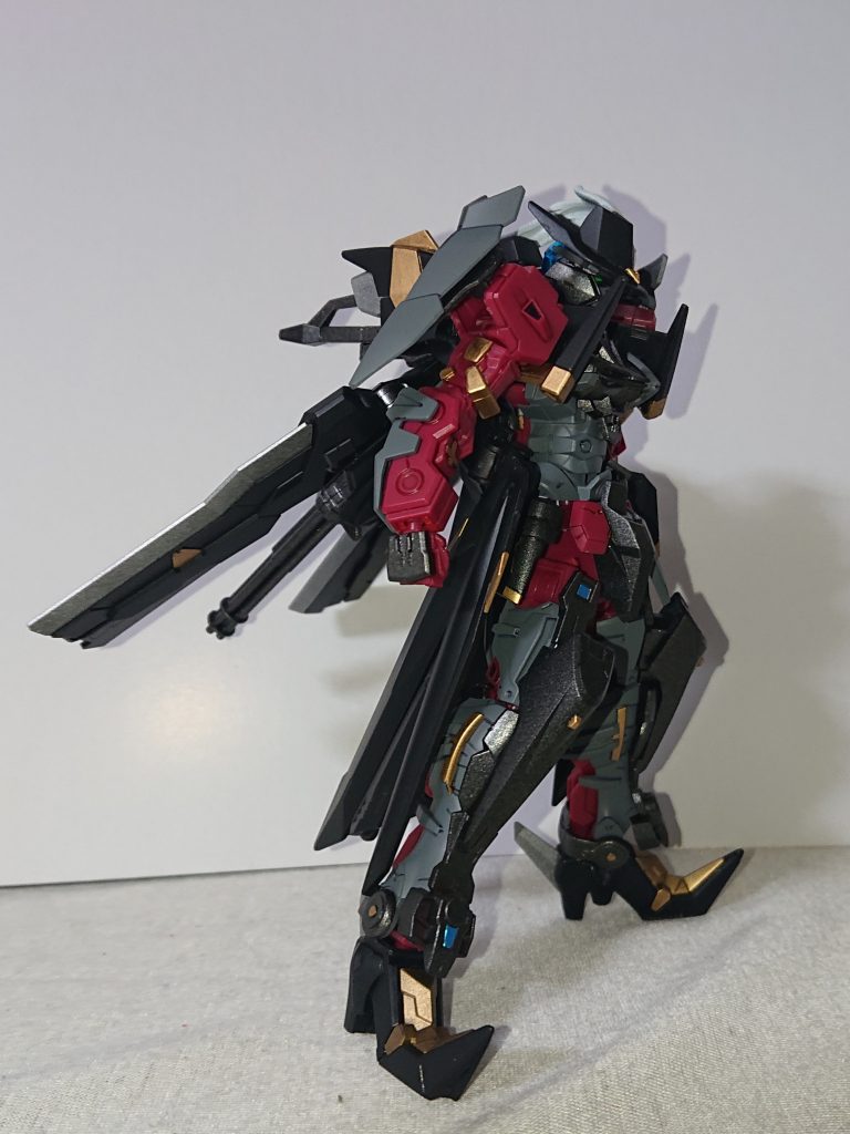 右からちょっと時間の都合で赤のみ成型色となってますf(^_^;