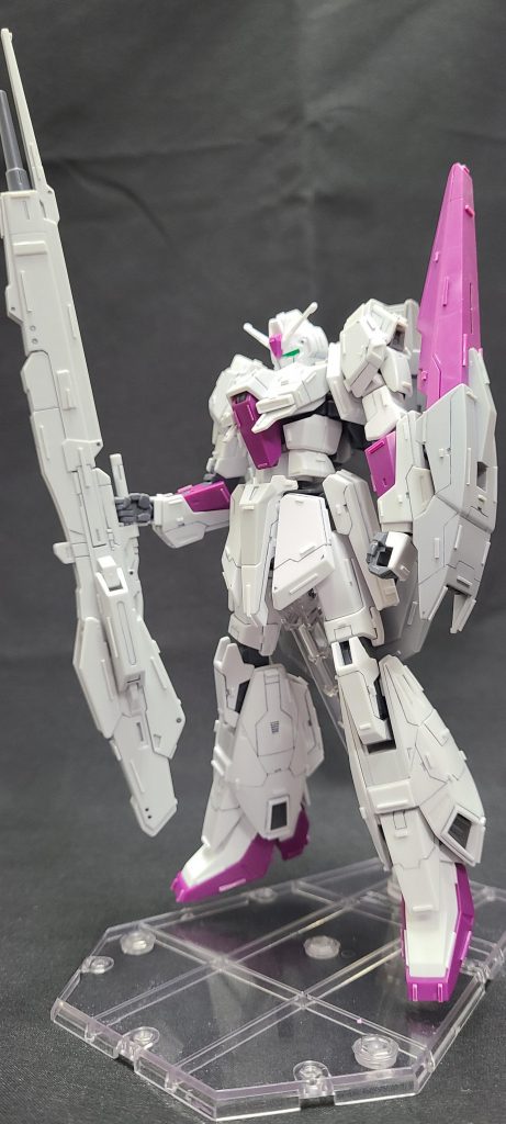 凸モールド終了後にリアルタッチマーカーにて凸モールドを本体に馴染ませる工程