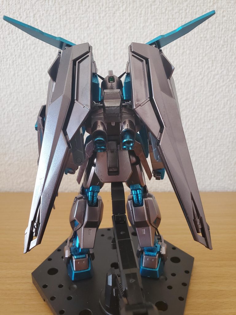 HGBDダブルリベイクライフルのボールジョイントがマーク2のバックパックに付けれそうだったので付けてみたら綺麗にはまりました笑