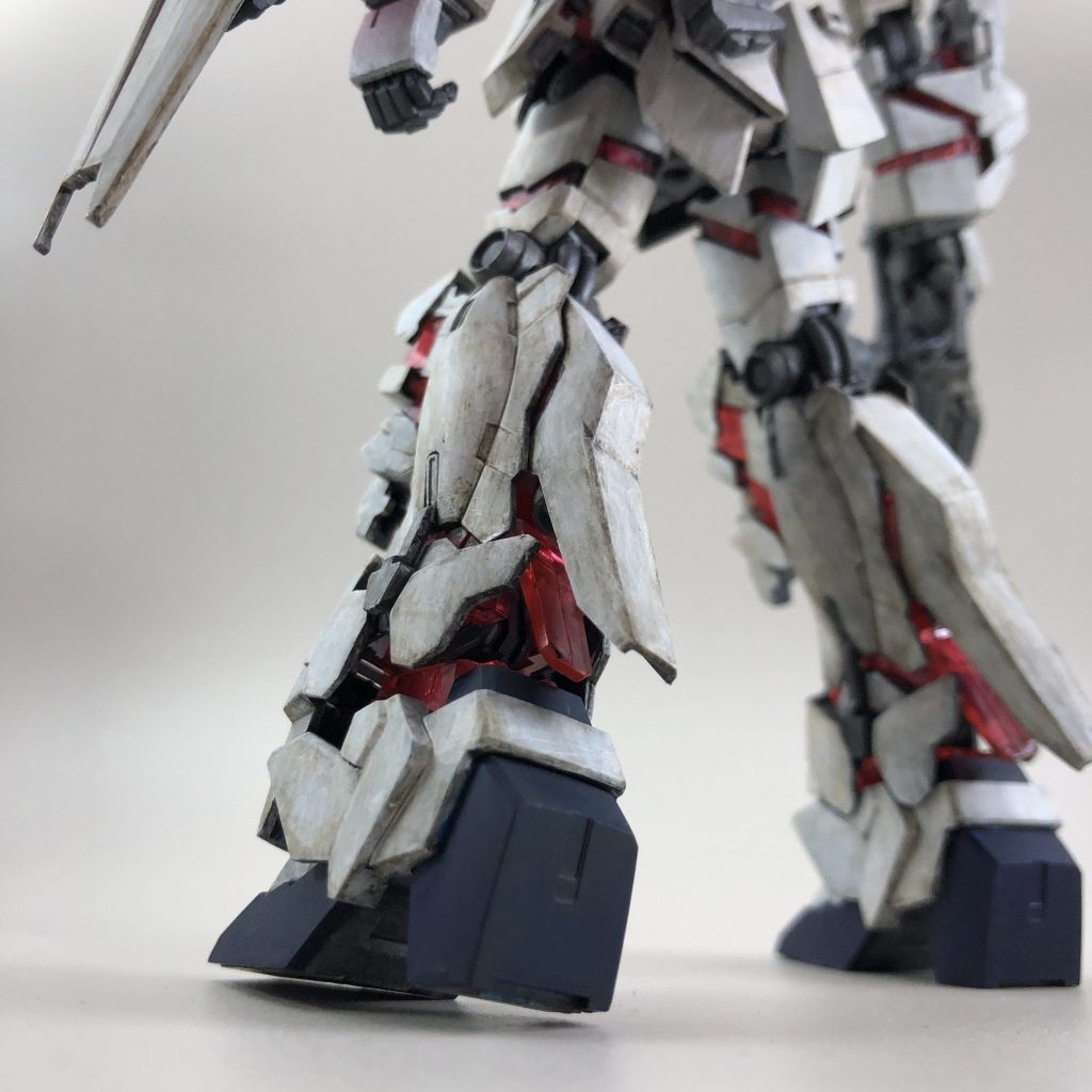 下地 ブラックジェッソ塗装 U-35 ACRYLICS汚し ホルベイン 透明水彩 セピア仕上げ マットバーニッシュ(U-35)大まかに以上の絵具を使用して製作を行いました。