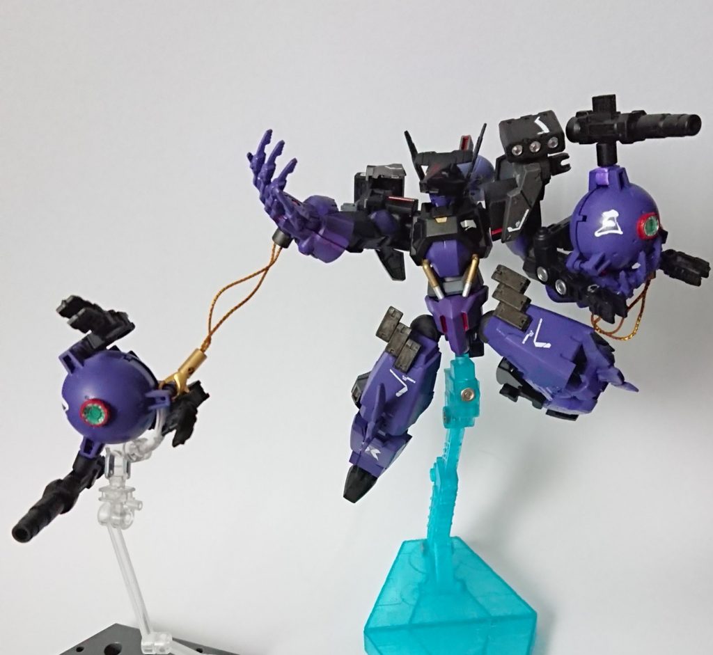 近接戦になった時は大きな手でボールをハンマーとして使用可(ボールからは大不評)。