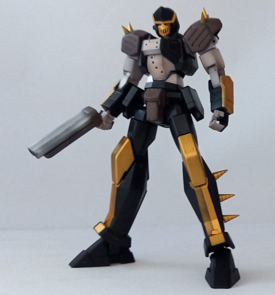 正面から。カラーリングはアニメ版では無く、フィギュア版を参考にしてます