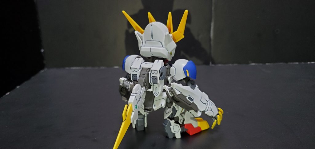 通常状態。構成は上半身がクロスシルエットフレーム、下半身がSDフレームです。