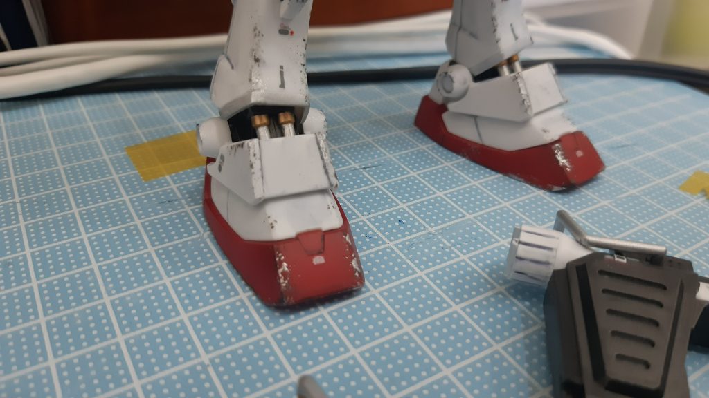 使い込み感を出したくて、チッピングをやり過ぎ(不自然)ました。「チッピングが止まらなくなる」、皆さんが言ってたのはこの事だと実感しました。。