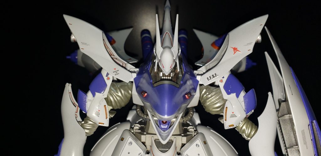 実はパーツの洗浄時に腕パーツが排水溝にさよならしてしまい、シナンジュの肩アーマー着いてます( 'ω')ふぁっ