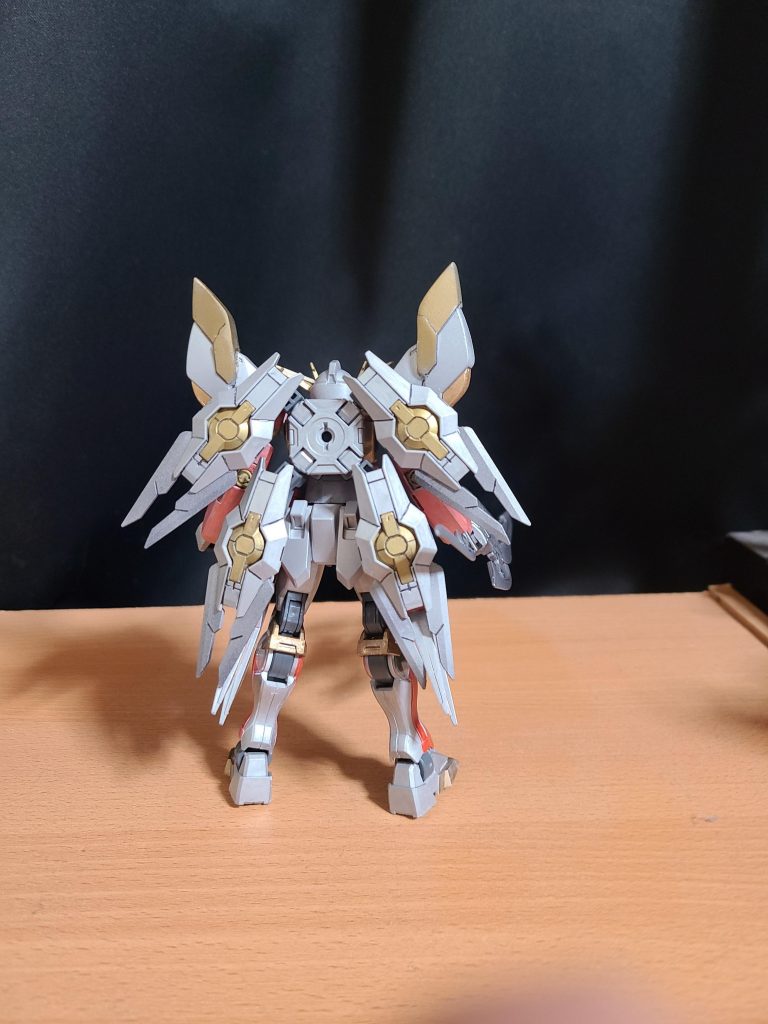 グラデュウスの時は両肩、両腰につけていましたが今回はバックパックにし移しました