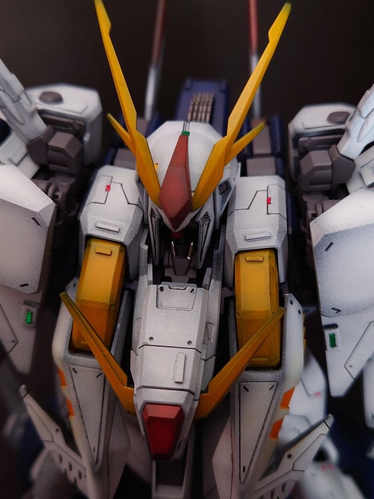 スジボリしたりプラ板貼ったり