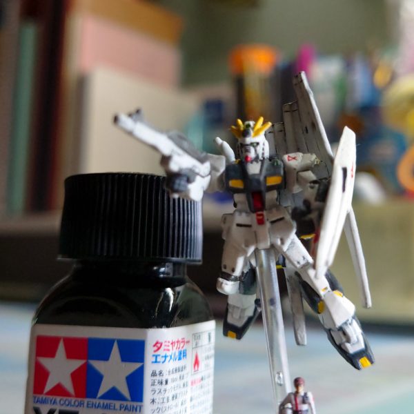 RG 1/144 RX-93 nu Gundam 建造中（3枚目）