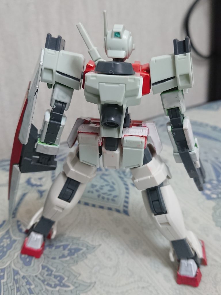 基本スペックはジェノアスとシャルドール改と大差ないため、民間徴用のパイロットからは好評だった。(連邦軍正規兵からは不評だった。)