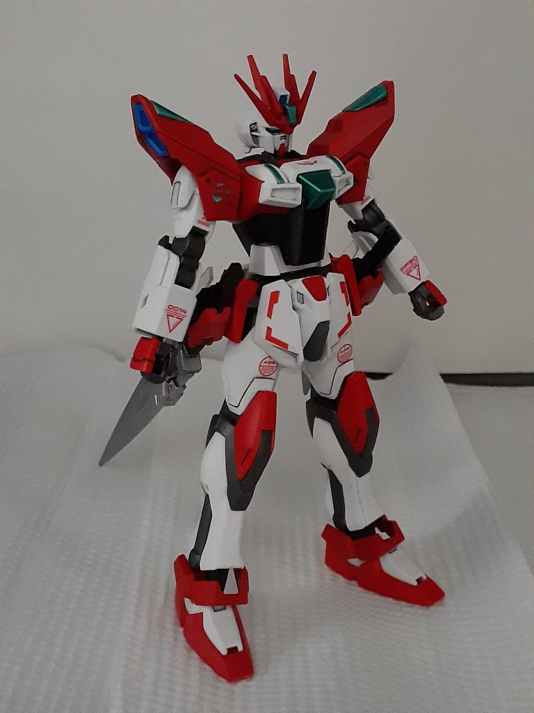 基本武装としてGNソードIIを装備。実はストライク系列以外にダブルオーもミキシングしています。やっぱりバックパックにはGNドライヴ搭載すべきですかね？