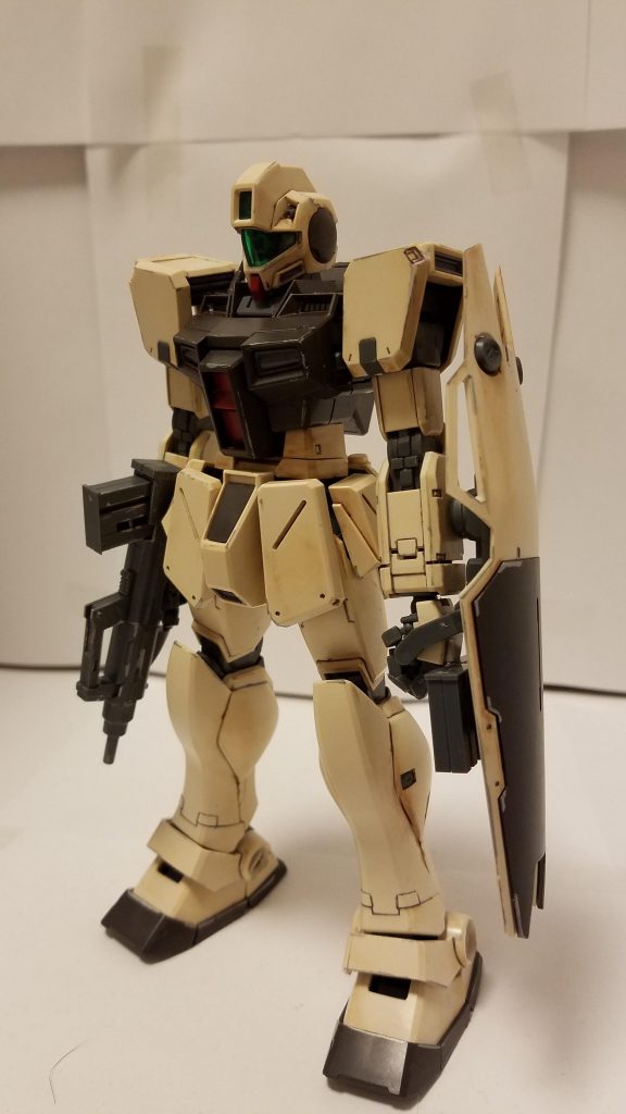 作ってみるとHGとパーツのバランスがちがうんですね。少々財布に厳しいですが、ほかのMGもきになります。 