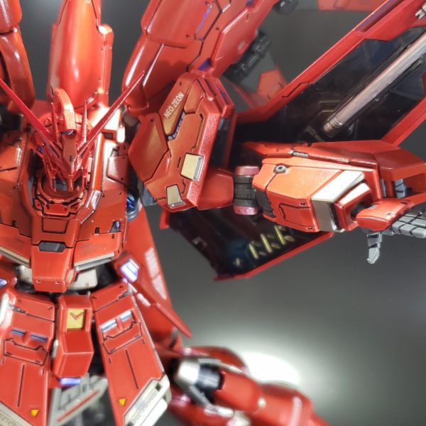 赤いHi-νガンダム