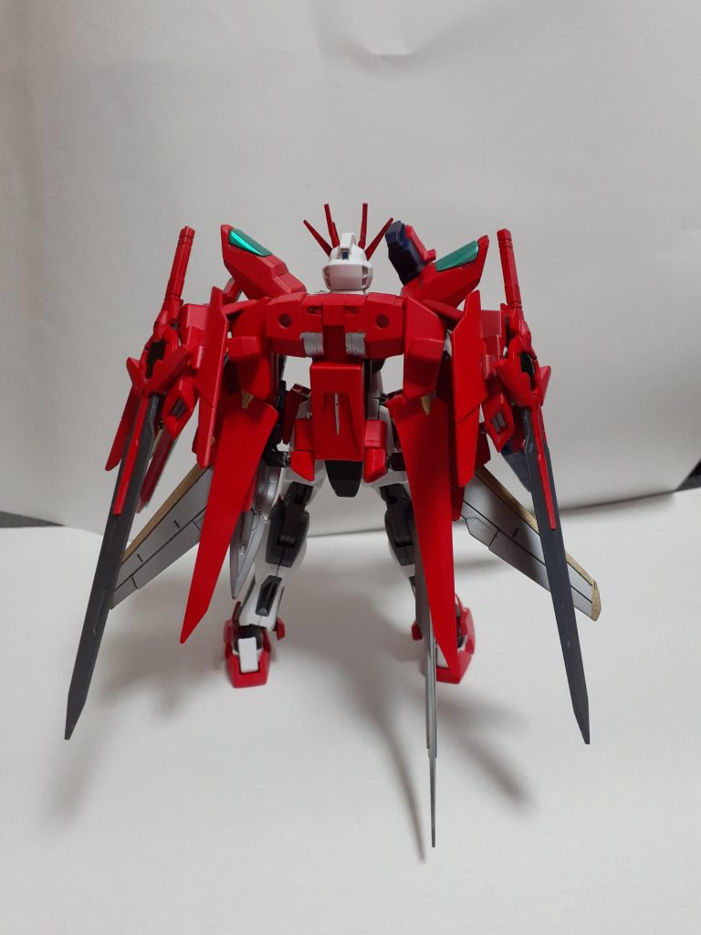 装備するとこんな感じ。写真では分かりにくいですが、各部に金色塗装してます。