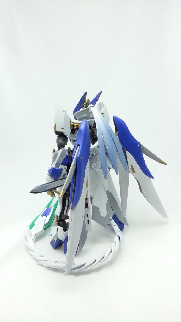 背面ショット。デスティニーの翼は曲線が多くてドラゴンの翼に合いますね!そしてなんと用途不明の髪の毛があったりします(笑)竜人型の女性アバターのELダイバーもありなのかな~なんて。(見た目完全なトカゲのおじさんもいたし!)