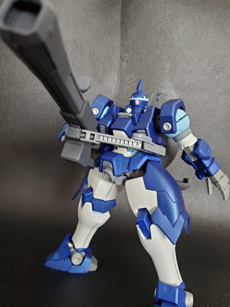 ヴァイエイトは青白メイン(トールギスを意識)。一部は成型色のままです。