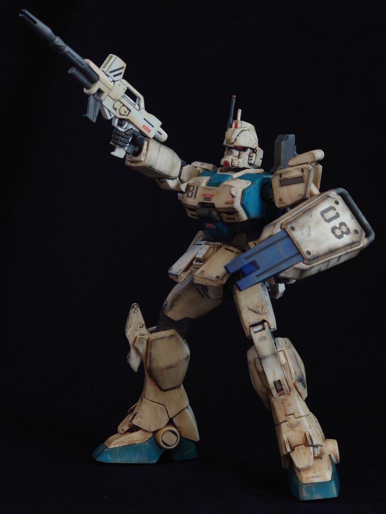 ビームライフルも構えてみました。