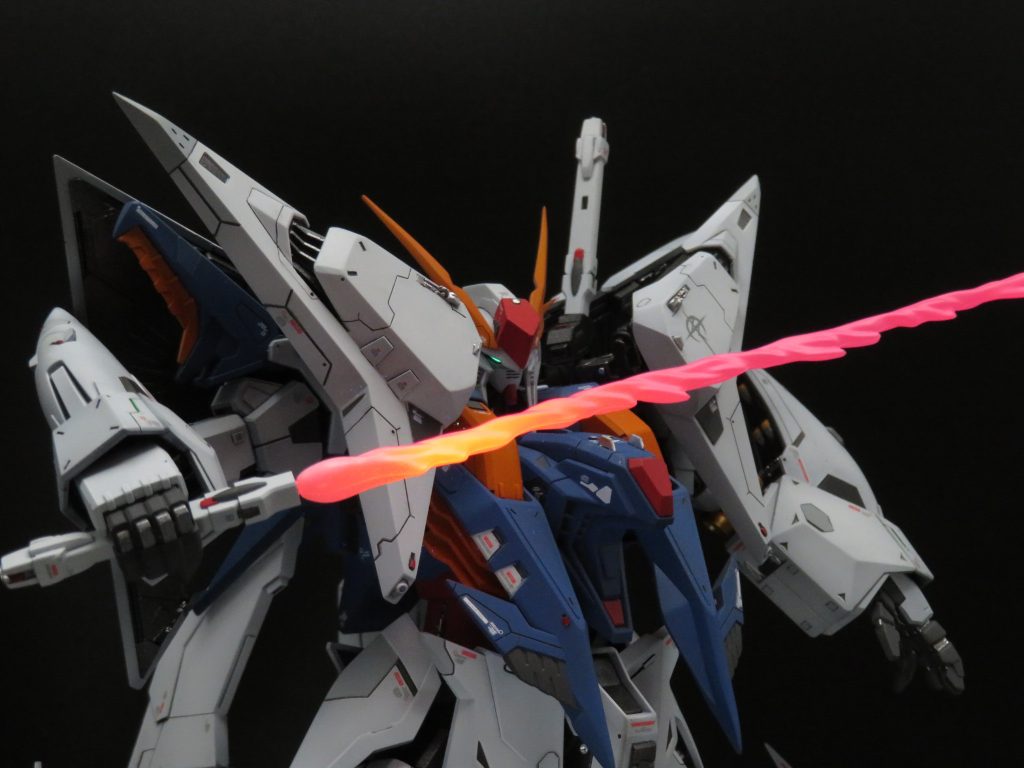 ライフルのセンサー、ビーム刃も発光します