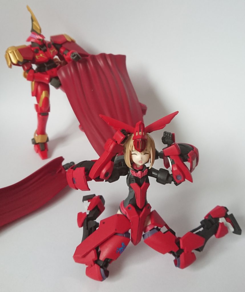 前述の通りマントは着脱仕様にしましたが、心配になったレオス君が取り返しにきた模様。