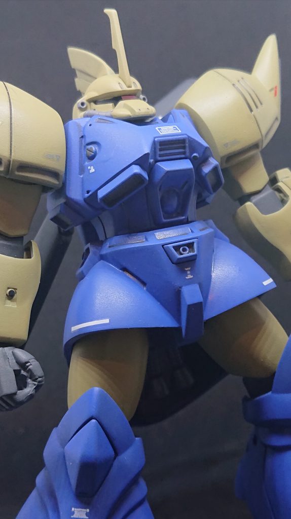 細かい部分塗装が雑になってしまいました。