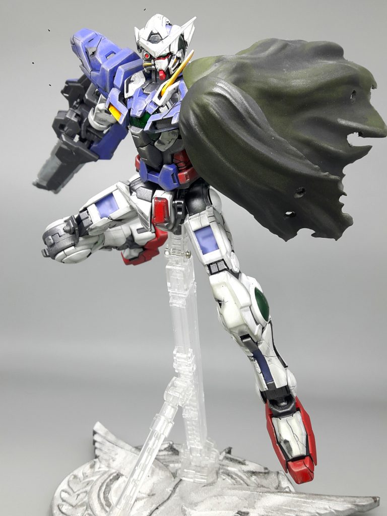 全体的にダメージ加工、特にひび割れを意識しています。戦い抜いてきた‼️という雰囲気が出ていれば嬉しいですね♪