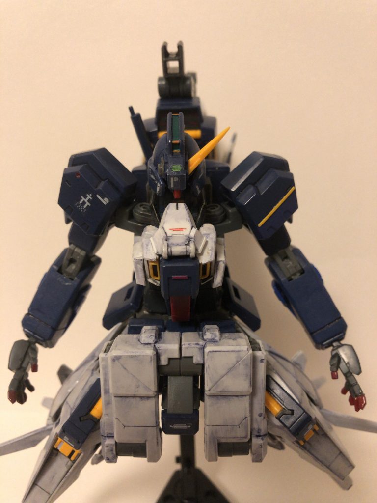 アップで。アップで見せる自信は、今まででは一番あります。笑裏話なんですが、脚にウーンドウォート、胴体の一部に貴重な、ガンダムケストレルのパーツを使ったので、今思えば失敗しなくてよかったなぁ…と。、