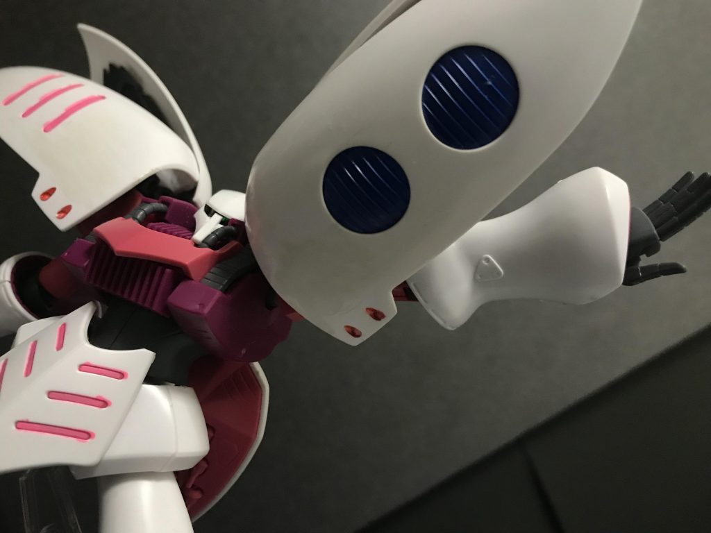 何このポーズ（テンション高い時のお前が撮ったんだよ）